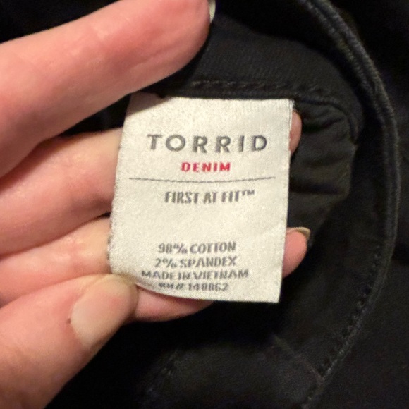 Torrid black denim 7” shorts, 18 - Picture 8 of 9